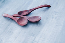 Laden des Bilds im Galerie-Viewer, 3er Holzlöffel-Set handmade aus Akazienholz in braun