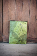 Laden des Bilds im Galerie-Viewer, Umweltfreundliche Laptoptasche, aus gewachsten Blättern gefertigt