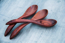 Laden des Bilds im Galerie-Viewer, 3er Holzlöffel-Set handmade aus Akazienholz in braun