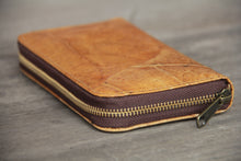 Load image into Gallery viewer, Purse / wallet made from recycled leaves