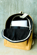 Afbeelding in Gallery-weergave laden, Rucksack vegan & nachhaltig aus Kraft Papier im neuen Re-Design