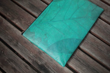 Indlæs billede til gallerivisning Slim design of the laptop sleeve in turquoise