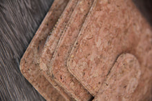 Laden des Bilds im Galerie-Viewer, Portemonnaie handmade aus Kork mit Zipper