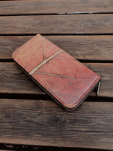 Load image into Gallery viewer, Wallet/Purse made from recycled leaves, sustainable vegan wallet with zipper in brown - vegan & eco-friendly