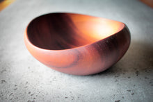 Laden des Bilds im Galerie-Viewer, Round wooden bowl made of dark wood, handcrafted with natural grain