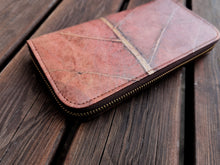 Load image into Gallery viewer, Wallet/Purse made from recycled leaves, sustainable vegan wallet with zipper in brown - vegan & eco-friendly
