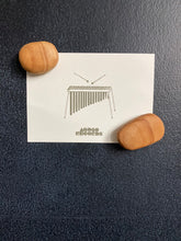 Laden des Bilds im Galerie-Viewer, Design Kühlschrank-Magnet , Tafelmagnet aus Holz, 3er-Set