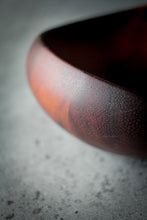 Laden des Bilds im Galerie-Viewer, Detailaufnahme der Holzmaserung und natürlichen Textur