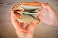 Load image into Gallery viewer, Cork purse / wallet