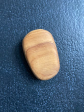 Laden des Bilds im Galerie-Viewer, Design Kühlschrank-Magnet , Tafelmagnet aus Holz, 3er-Set