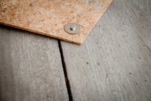 Indlæs billede til gallerivisning Gefütterte 13–14" Laptoptasche aus Kork | Nachhaltige vegane Laptop Hülle mit Magnetverschluss, wasserabweisend für MacBook Air & Pro, Natur