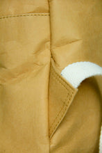 Afbeelding in Gallery-weergave laden, Rucksack vegan & nachhaltig aus Kraft Papier im neuen Re-Design