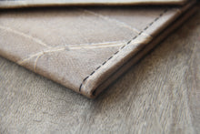 Load image into Gallery viewer, Purse / wallet made from recycled leaves in green