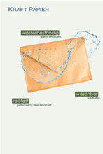 Laden des Bilds im Galerie-Viewer, Vegane MacBook-Hülle aus robustem Kraftpapier, ideal für unterwegs. Minimalistische Laptop-Tasche mit Lederoptik und Magnetverschluss