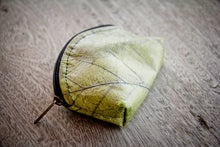 Load image into Gallery viewer, Wallet / mini case made from recycled leaves in green