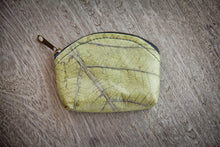 Load image into Gallery viewer, Wallet / mini case made from recycled leaves in green