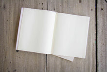 Laden des Bilds im Galerie-Viewer, Schreibheft mit Robotermotiv,handmade und vegan