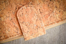 Afbeelding in Gallery-weergave laden, Nachhaltiges Portemonnaie aus Kork, handmade und vegan