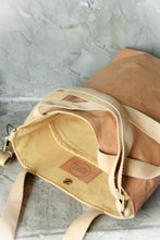 Laden des Bilds im Galerie-Viewer, Einkaufstasche aus nachhaltigem Kraft Papier - handmade BY COPALA