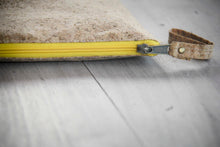 Laden des Bilds im Galerie-Viewer, Handmade Korktasche