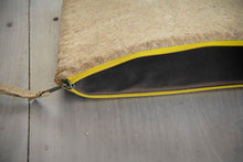 Laden des Bilds im Galerie-Viewer, Handmade Korktasche für MacBooks