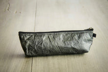 Laden des Bilds im Galerie-Viewer, Federmappe aus Blattleder