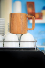 Laden des Bilds im Galerie-Viewer, Becher aus Akazienholz