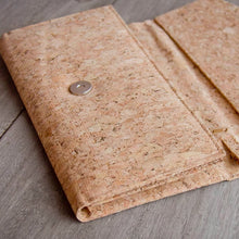 Laden des Bilds im Galerie-Viewer, Großes Kork Portemonnaie / Brieftasche