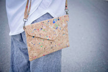 Laden des Bilds im Galerie-Viewer, Kork Clutch
