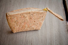 Ladda upp bild till gallerivisning, Mini Kork Portemonnaie mit Zipper Damen handmade und vegan mit Zipper