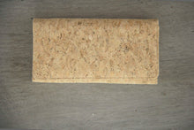 Laden des Bilds im Galerie-Viewer, Kork Portemonnaie mit Zipper Damen handmade und vegan