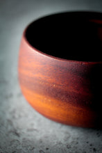 Laden des Bilds im Galerie-Viewer, Detail image showing natural wood texture and artisan finish
