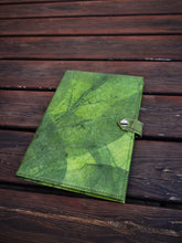Charger l'image dans la galerie, Notizbuch A5 unliniert, Nachhaltiges Journal aus echten Blättern, Tagebuch Blanko, Eco Friendly Sketchbook in grün, Geschenk für Sie &amp; Ihn
