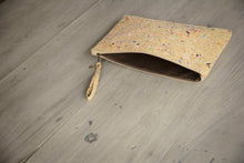 Laden des Bilds im Galerie-Viewer, Laptop-Hülle 13 &quot; - 14 &quot; Zoll aus Kork mit Farb-Akzenten, nachhaltige Laptop Tasche
