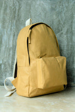 Laden des Bilds im Galerie-Viewer, Rucksack vegan &amp; nachhaltig aus Kraft Papier im neuen Re-Design
