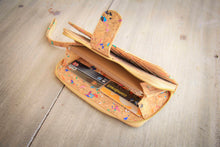 Afbeelding in Gallery-weergave laden, Kork Portemonnaie / Brieftasche mit Farb-Akzenten
