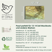 Laden des Bilds im Galerie-Viewer, Größentabelle der nachhaltigen Laptop‑Hülle aus recycelten Blättern, passend für 13–14 Zoll Geräte – Innenmaß ca. 32 × 24 cm
