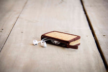 Laden des Bilds im Galerie-Viewer, Kleines Portemonnaie handmade  mit Zipper
