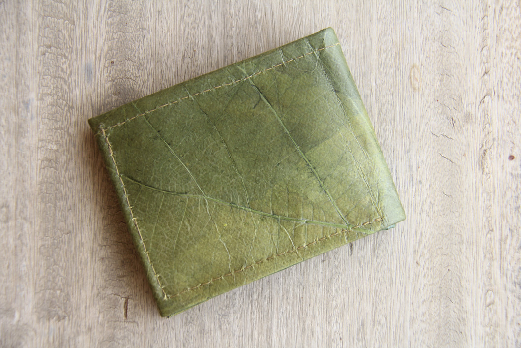 Portemonnaie aus recycelten Blättern in grün