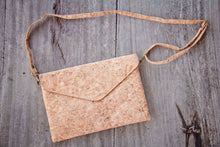 Afbeelding in Gallery-weergave laden, Clutch aus Kork

